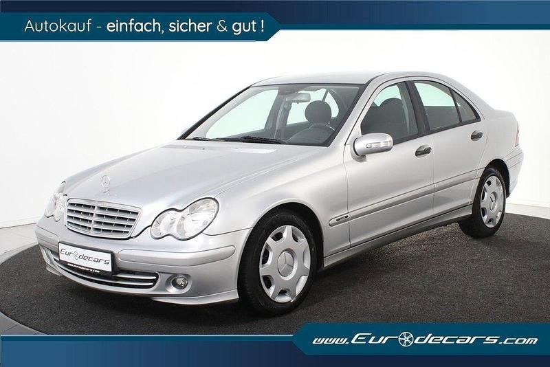 Silber Gebraucht 2005 Mercedes C220 Classic Limousine | 2.850 € (Etwas zu teuer) - Bild 1/4