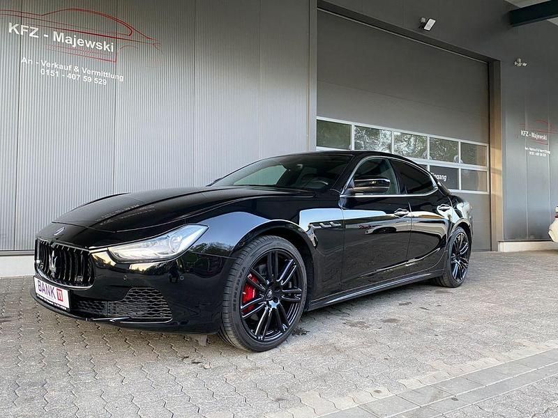 Schwarz Gebraucht 2016 Maserati Ghibli Coupé | 25.900 € (Superpreis) - Bild 1/4