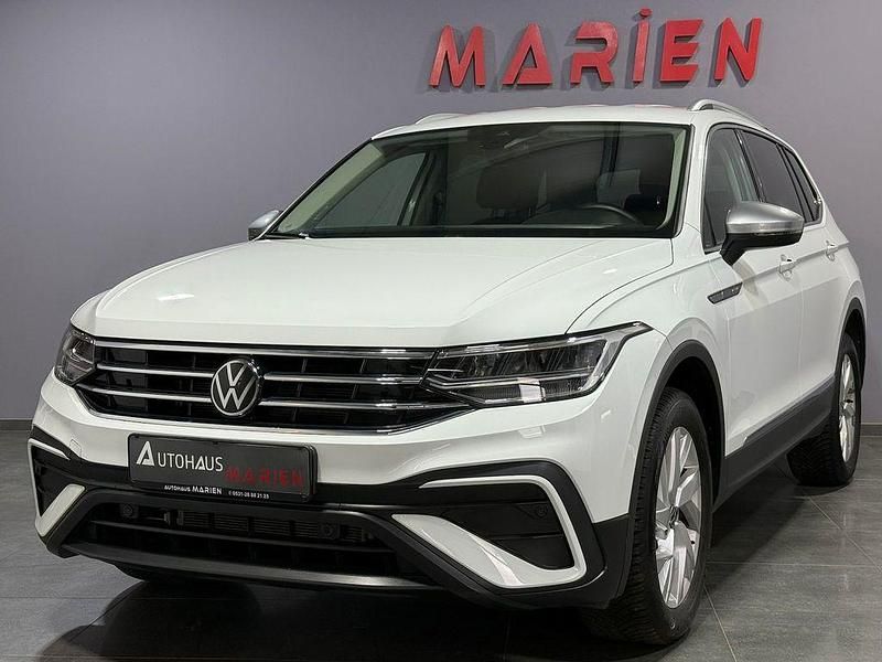 Pure white Gebraucht 2024 VW Tiguan Allspace SUV | 31.749 € (Superpreis) - Bild 1/4