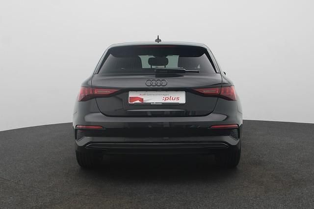 Używany Audi A3 Performance 150 KM (110 kW) 2024 Czarny Sedan/Limuzyna