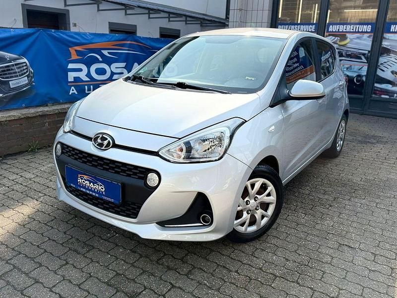 Gebraucht Hyundai i10 67 PS (49 kW) 2020 Silber Kleinwagen