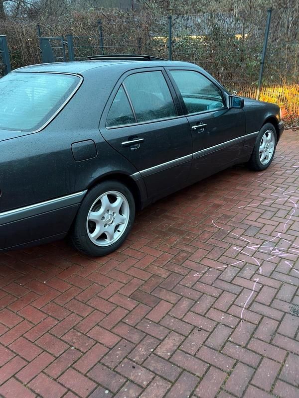 Gebraucht Mercedes C280 193 PS (141 kW) 1996 Grau Limousine