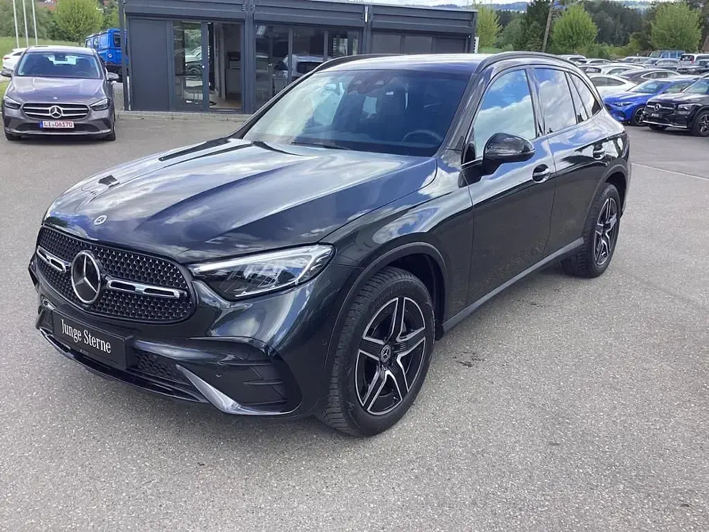 Gebraucht Mercedes GLC220 AMG 197 PS (144 kW) 2025 Metalliclack graphitgrau SUV