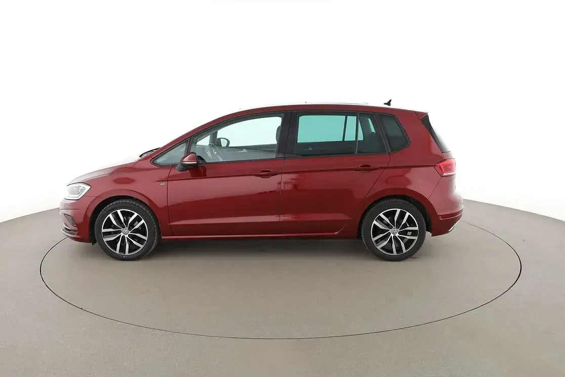Gebraucht VW Golf Sportsvan Join 131 PS (96 kW) 2018 Rot Van / Kleinbus