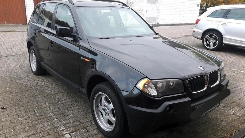 Schwarz Gebraucht 2003 BMW X3 SUV | 12.000 € - Bild 1/4