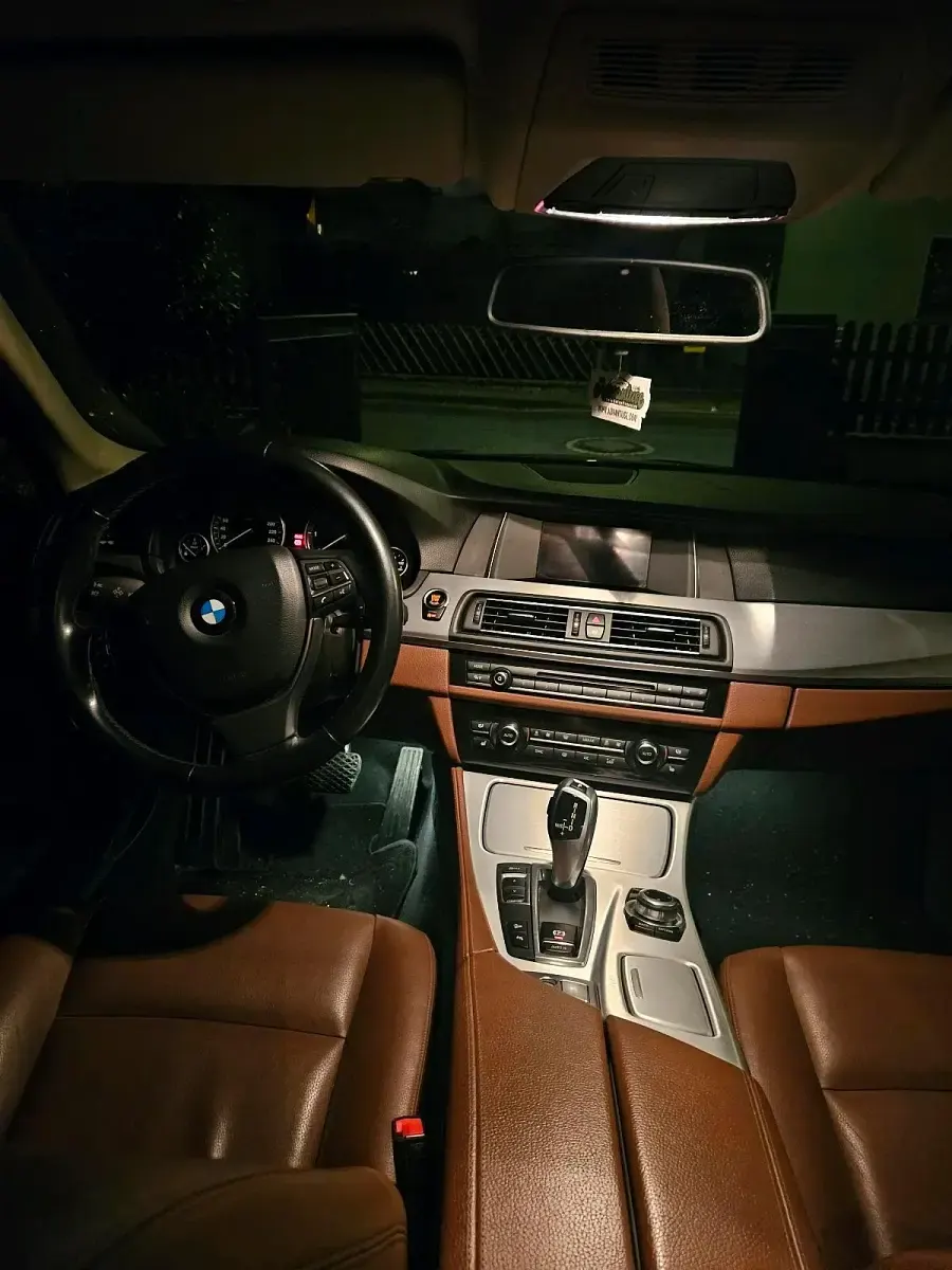 Gebraucht BMW 520 Shadowline 190 PS (139 kW) 2015 Schwarz Kombi