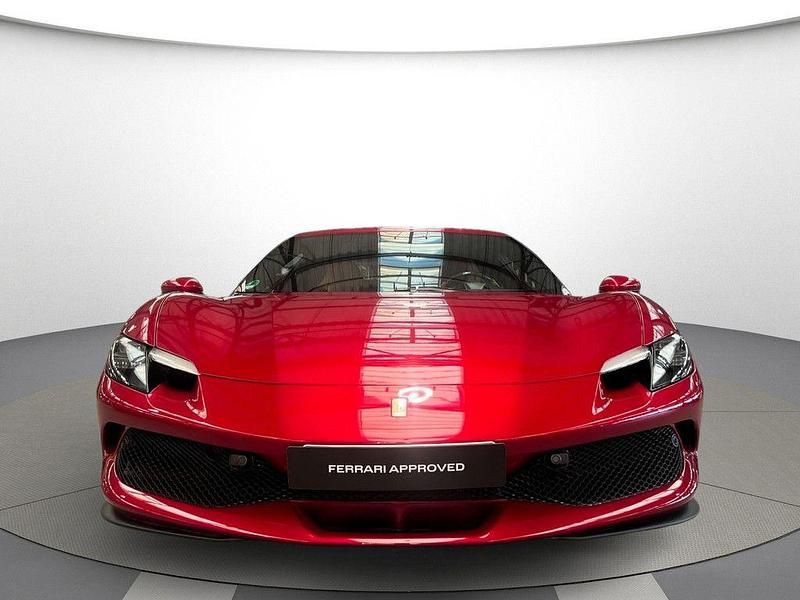 Gebraucht Ferrari 296 830 PS (610 kW) 2024 Rot Limousine