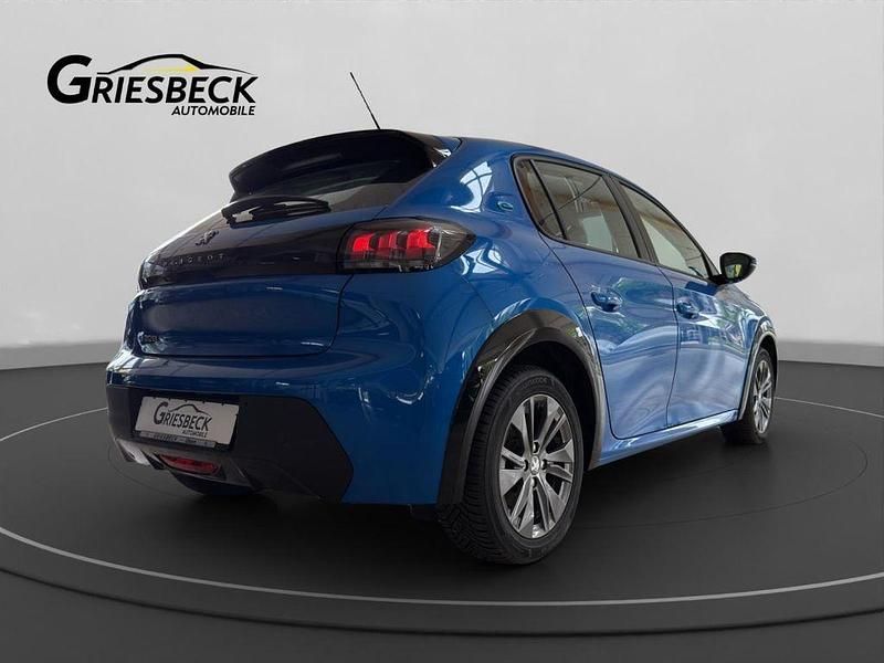Gebraucht Peugeot 208 Active 100 kW (136 PS) 2021 Blau/typ aussenverkleidung met Kleinwagen