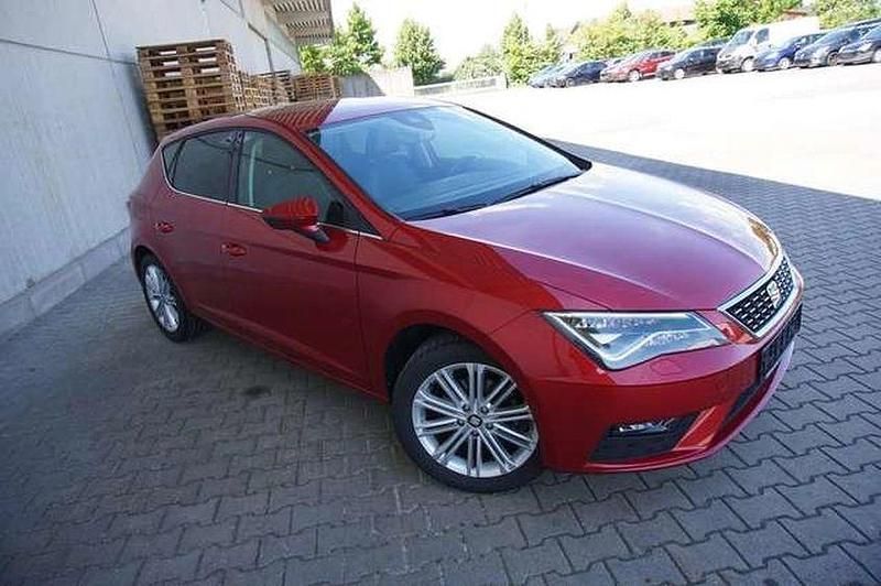 Gebraucht Seat Leon XCELLENCE 149 PS (109 kW) 2020 Rot Limousine