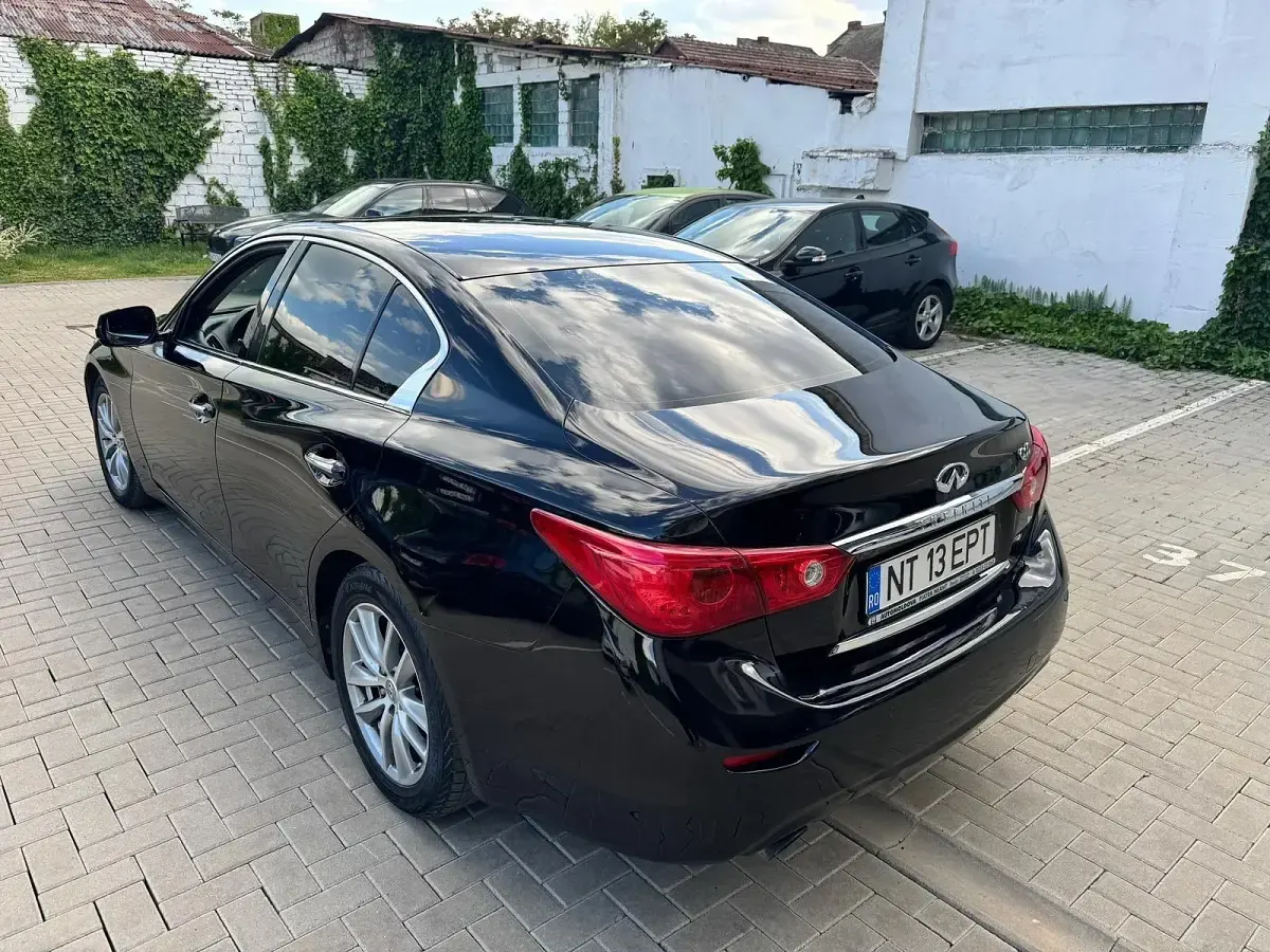 Gebraucht Infiniti Q50 170 PS (125 kW) 2015 Schwarz Limousine