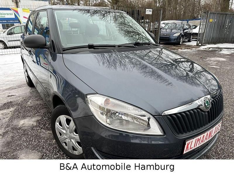 Gebraucht Skoda Fabia Classic 60 PS (44 kW) 2010 Grau Limousine