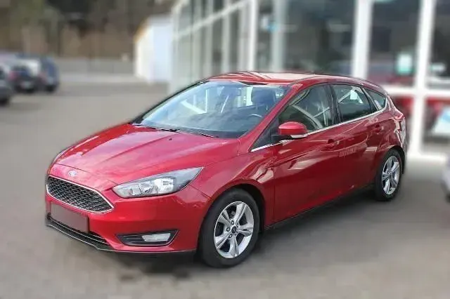 Usata Ford Focus Sport 125 CV (91 kW) 2015 Rosso