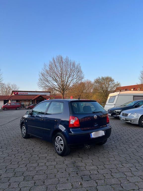 Gebraucht VW Polo Basis 54 PS (39 kW) 2002 Blau Limousine