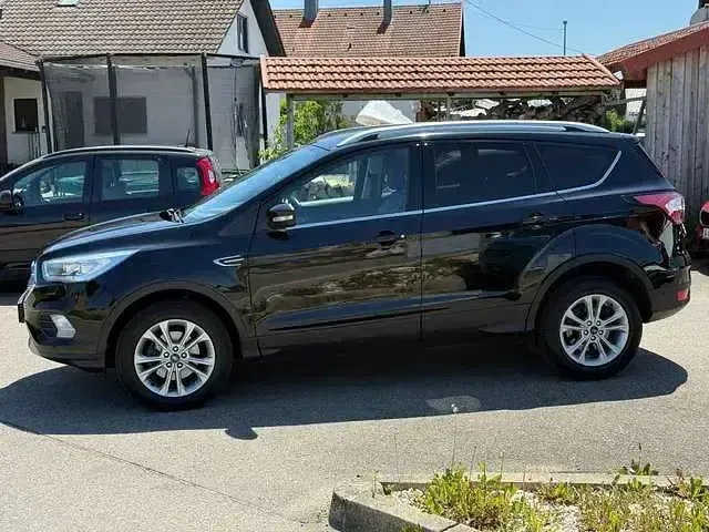 Gebraucht Ford Kuga Titanium 150 PS (110 kW) 2019 Iridiumschwarz metallic SUV
