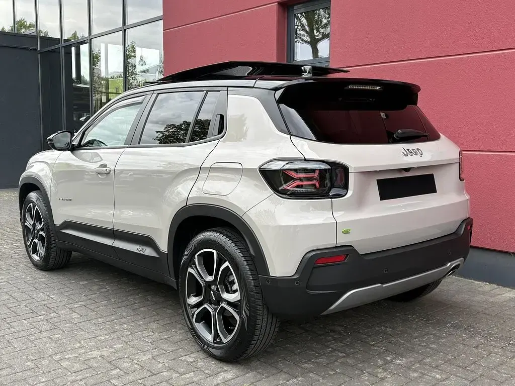 Gebraucht Jeep Avenger Summit 101 PS (74 kW) 2024 Platinumgreysilber** SUV