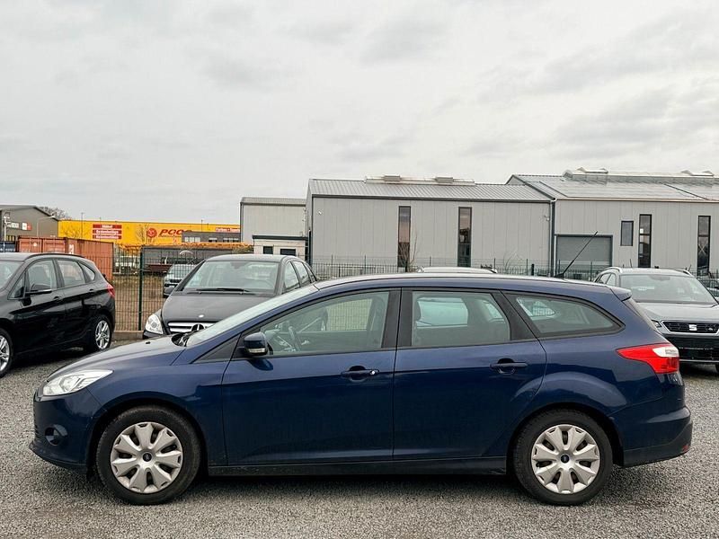 Gebraucht Ford Focus 125 PS (91 kW) 2013 Blau Kombi