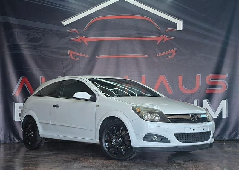 Weiß Gebraucht 2009 Opel Astra GTC Kleinwagen | 1.999 € (Guter Preis) - Bild 1/4
