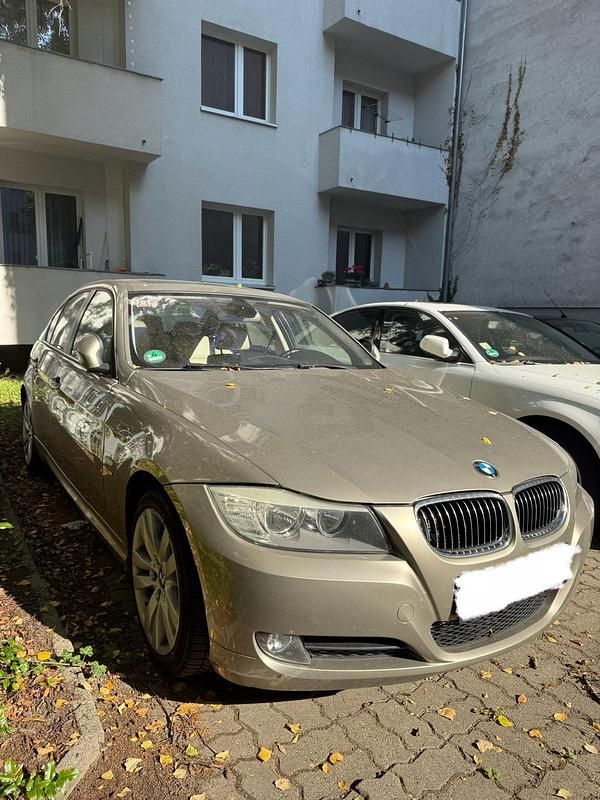 Gold Gebraucht 2010 BMW 330 Limousine | 7.250 € (Fairer Preis) - Bild 1/4