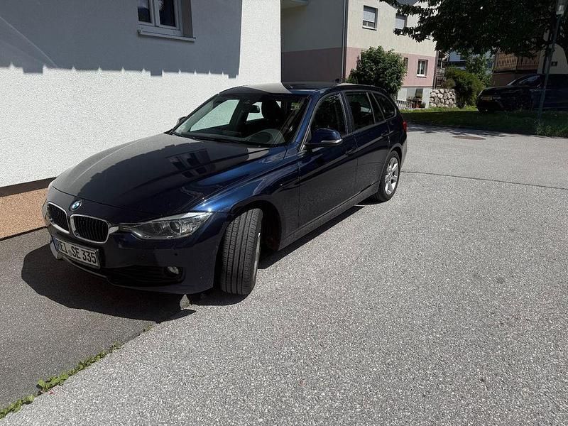 Blau Gebraucht 2014 BMW 335 Sport Line Kombi | 10.500 € (Superpreis) - Bild 1/4