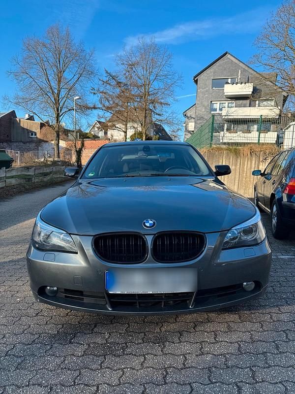 Gebraucht BMW 530 218 PS (160 kW) 2004 Grau Limousine