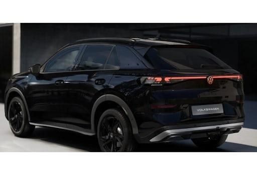 Neu VW T-Roc Style 150 PS (110 kW) 2025 Grenadillschwarz metallic SUV