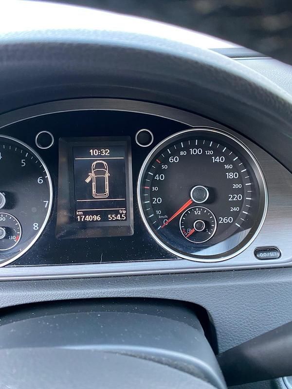 Gebraucht VW Passat 160 PS (117 kW) 2011 Grau Kombi