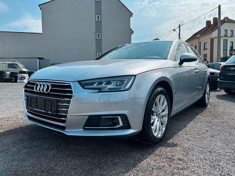 Silber Gebraucht 2017 Audi A4 Design Kombi | 15.990 € (Superpreis) - Bild 1/4