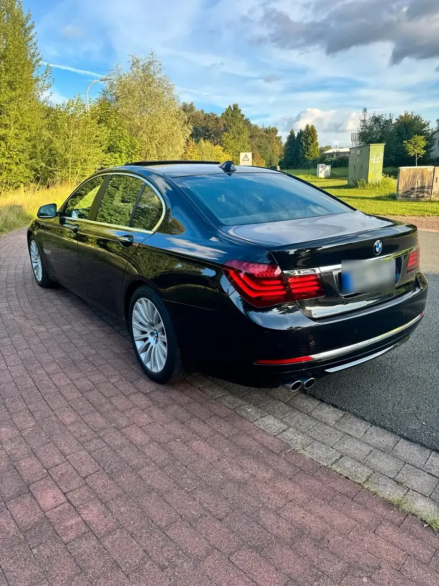 Gebraucht BMW 730 258 PS (189 kW) 2013 Schwarz Limousine