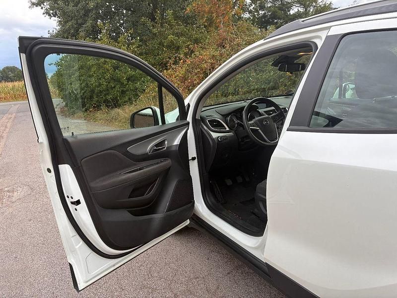 Weiß Gebraucht 2013 Opel Mokka Selection SUV | 6.890 € (Fairer Preis) - Bild 1/4