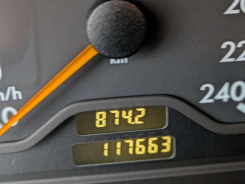 Gebraucht Mercedes C180 Classic 122 PS (89 kW) 1997 Grün Limousine