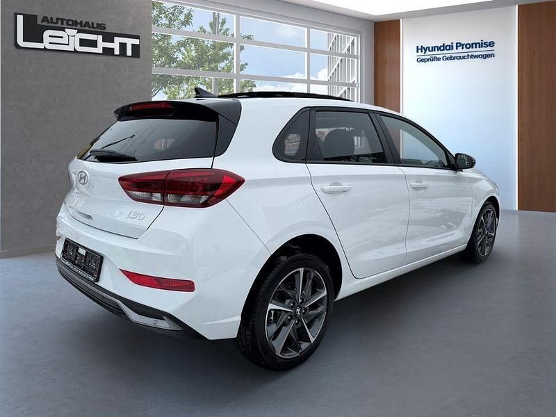 Neu Hyundai i30 Advantage 140 PS (102 kW) 2026 Weiß Limousine