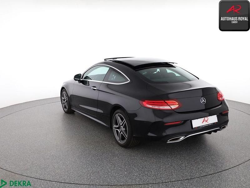 Gebraucht Mercedes C300 AMG 258 PS (189 kW) 2023 Obsidianschwarz Coupé