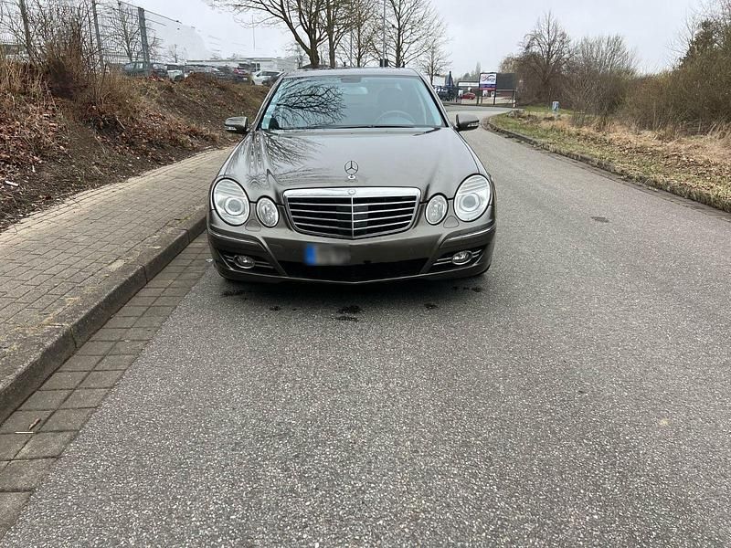 Gebraucht Mercedes E420 Avantgarde 314 PS (230 kW) 2007 Grau Limousine