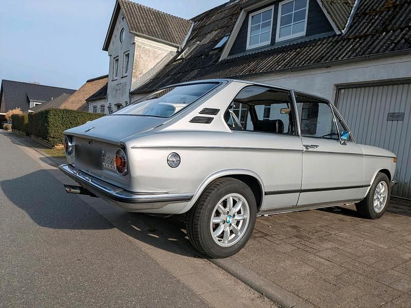 Gebraucht BMW 02 130 PS (95 kW) 1973 Silber Limousine