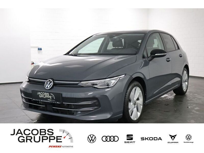 Grau Gebraucht 2024 VW Golf VIII Goal Limousine | 31.840 € (Superpreis) - Bild 1/4