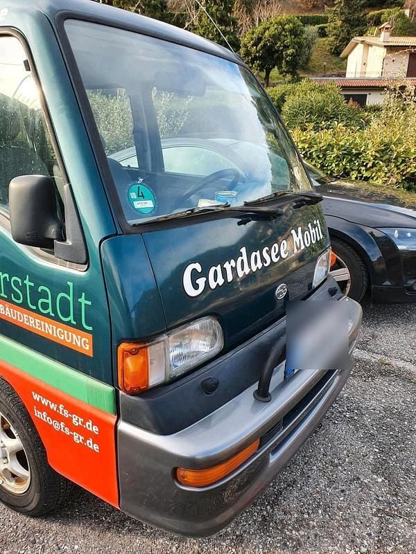 Grün Gebraucht 1998 Subaru Libero Van / Kleinbus | 1.500 € - Bild 1/4