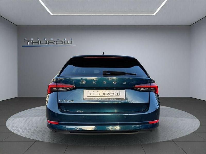 Gebraucht Skoda Octavia First Edition 150 PS (110 kW) 2020 Lavablaumetallic Kombi
