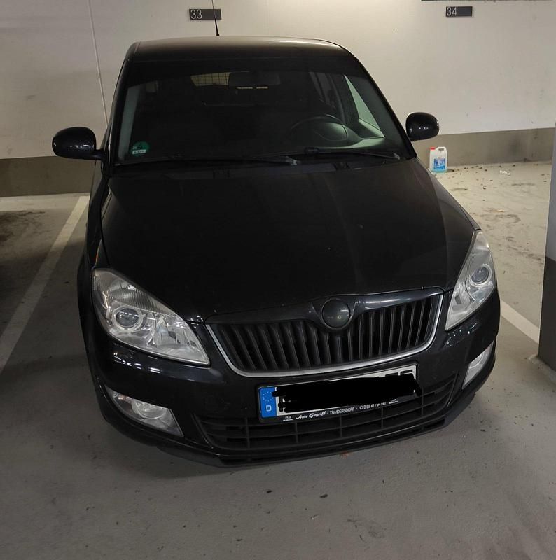 Gebraucht Skoda Fabia 60 PS (44 kW) 2010 Schwarz Kleinwagen