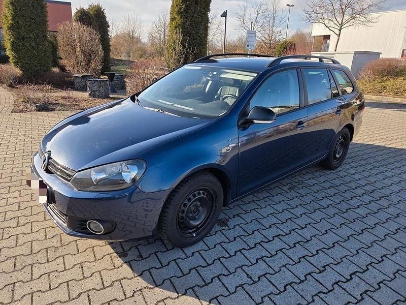 Gebraucht VW Golf VII Match 105 PS (77 kW) 2012 Blau Kombi