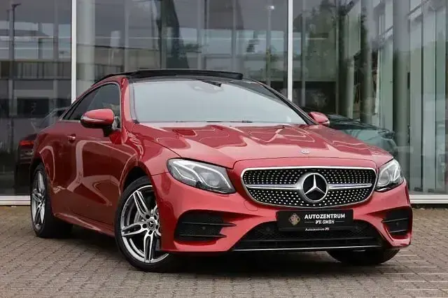 Gebraucht Mercedes E400 AMG 330 PS (242 kW) 2020 Hyazinthrot  metalliclack Coupé
