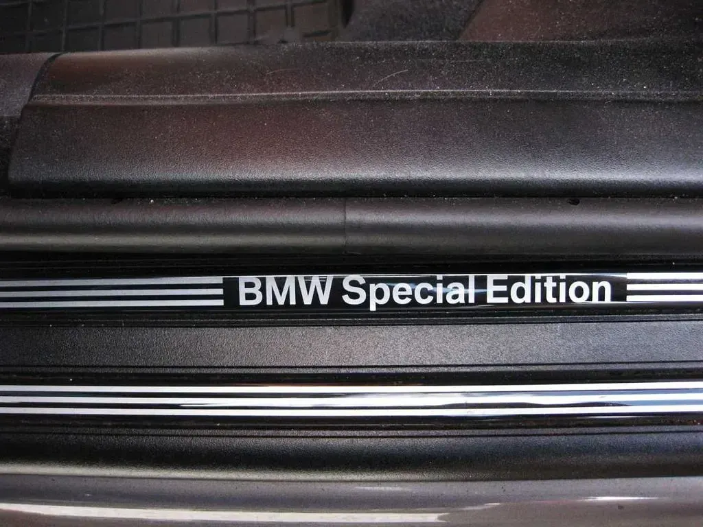 Gebraucht BMW 320 Exclusive 170 PS (125 kW) 2005 Stratusgraumet. Limousine