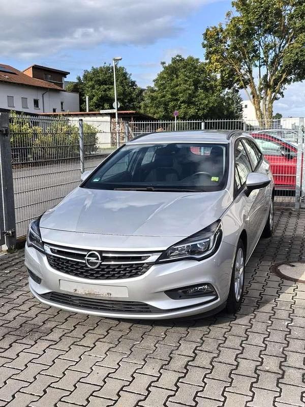 Silber Gebraucht 2017 Opel Astra Edition Kombi | 6.700 € (Superpreis) - Bild 1/4