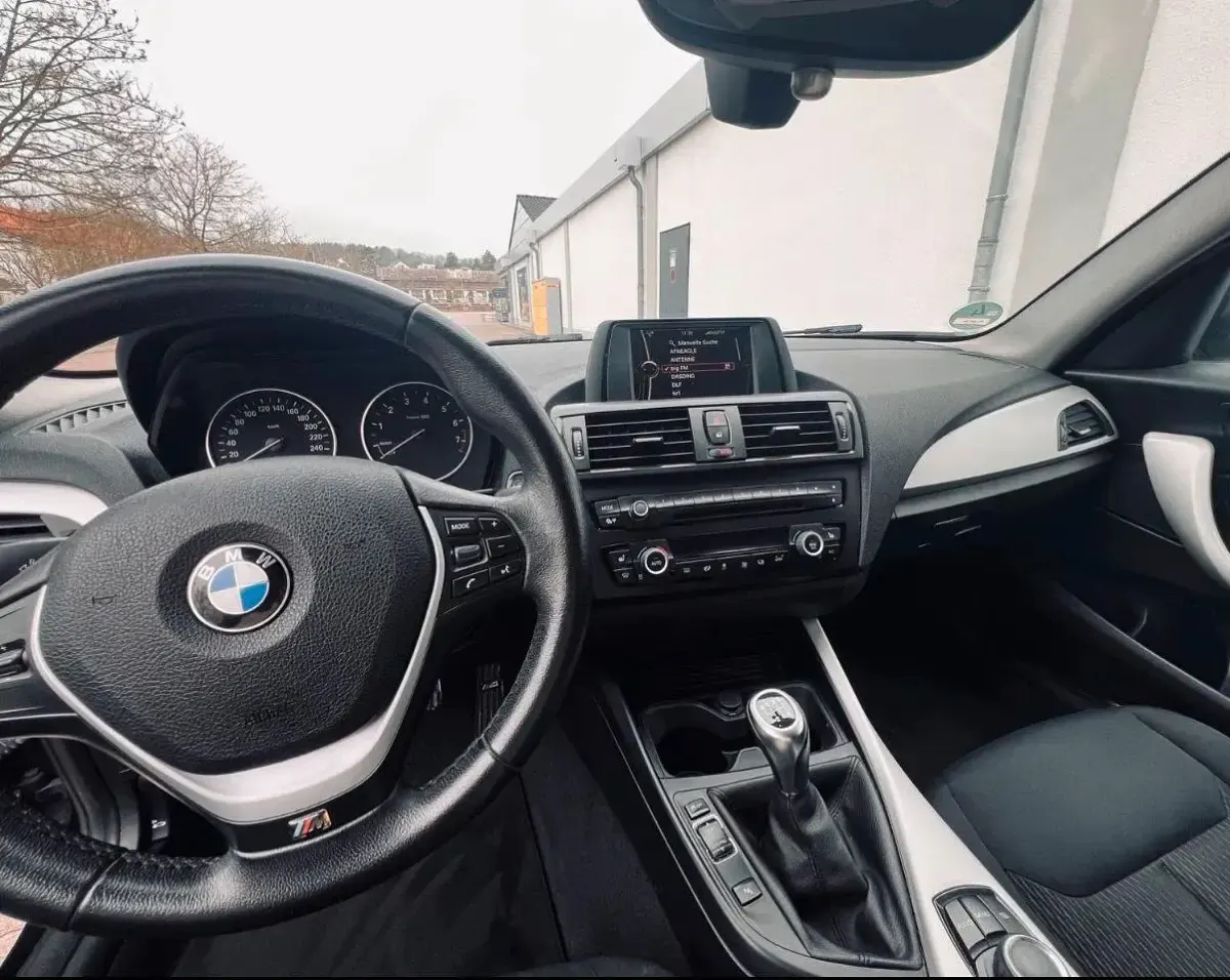 Gebraucht BMW 116 136 PS (100 kW) 2013 Schwarz Kleinwagen