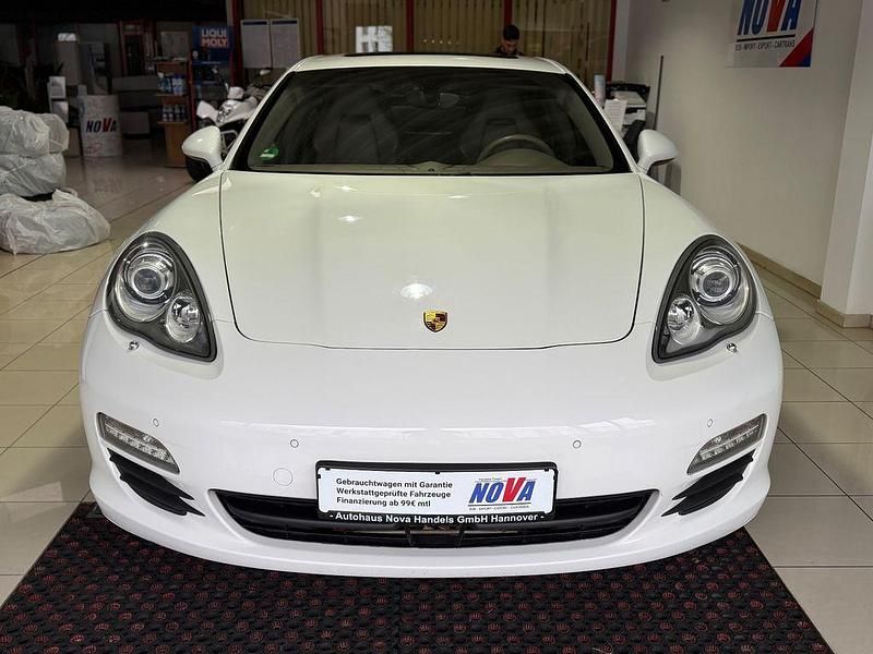 Weiß Gebraucht 2009 Porsche Panamera S Limousine | 26.990 € (Guter Preis) - Bild 1/4