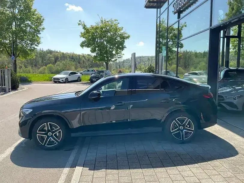 Gebraucht Mercedes GLC220 AMG 197 PS (144 kW) 2026 Schwarz SUV