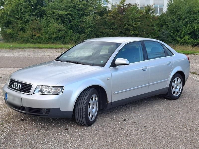 Silber Gebraucht 2003 Audi A4 Limousine | 1.200 € (Guter Preis) - Bild 1/4