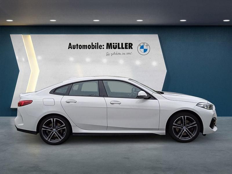 Gebraucht BMW 220 M Sport 178 PS (130 kW) 2022 Alpinweiss iii Coupé