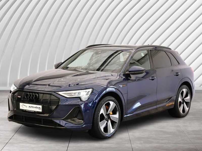 Blau Gebraucht 2021 Audi e-tron S-Line SUV | 44.990 € (Teuer) - Bild 1/4