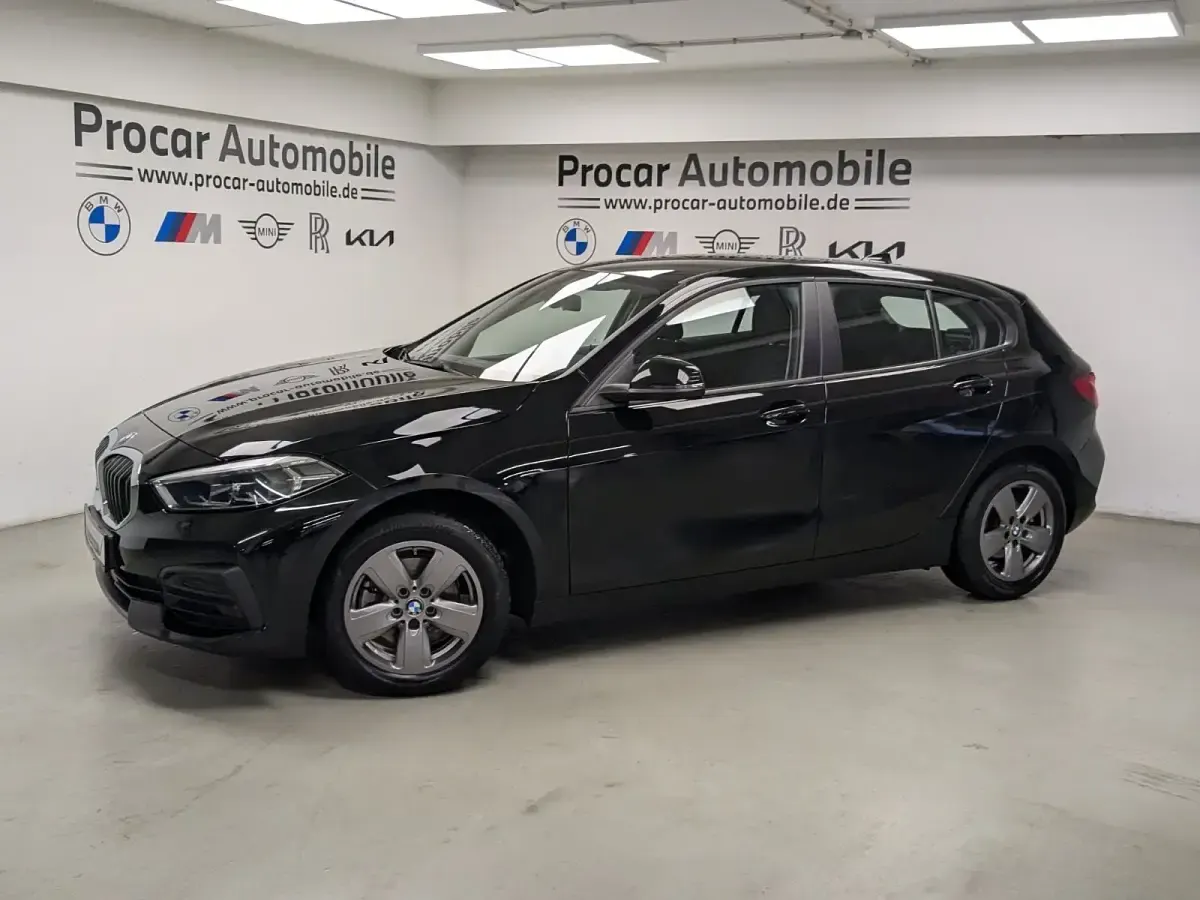 Gebraucht BMW 118 Advantage 136 PS (100 kW) 2022 Schwarz Kleinwagen