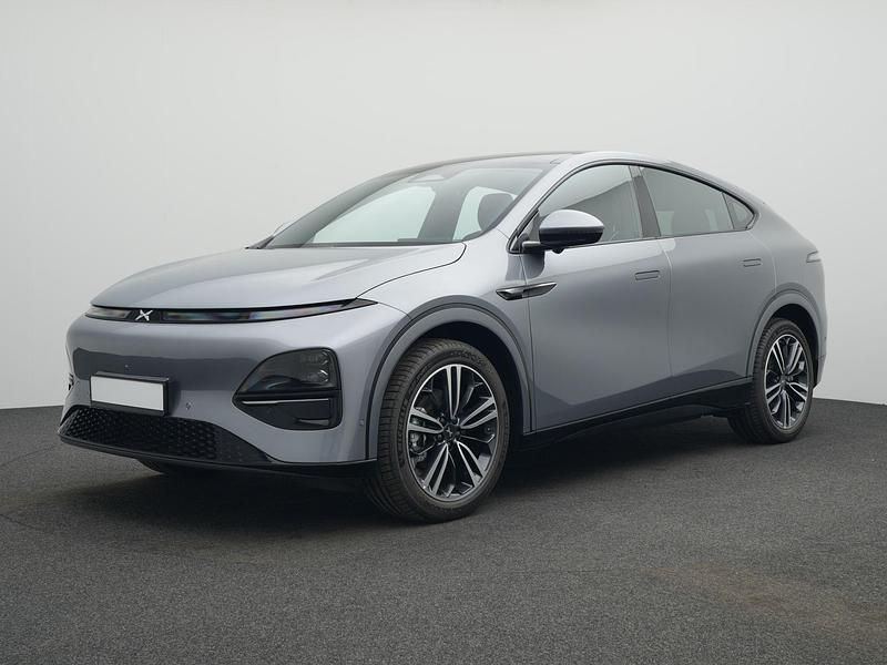 Neu XPENG G6 358 kW (487 PS) 2026 Graphite gray SUV